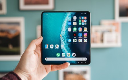 The Beautiful Blue Is My Favorite Thing About Vivo’s Foldable X Fold 6