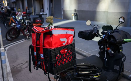 Basically no one is using AI agents for their DoorDash orders