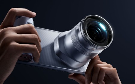 Huawei Launches an Entire Camera You Put On a Phone