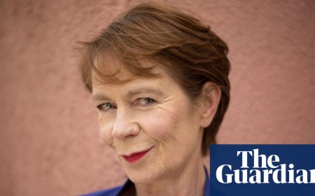 Post your questions for Celia Imrie