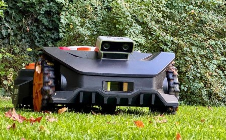 Worx's Landroid Vision Cloud WR306E is well worth a punt for efficient lawn care on a relative budget