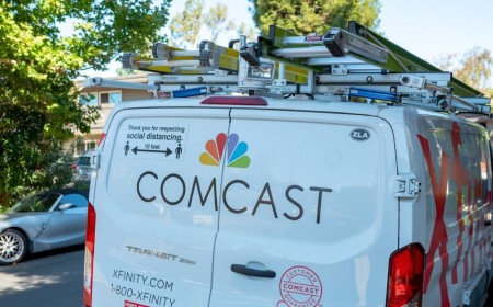 Comcast loses more customers, claims other ISPs' cheap prices are "irrational"