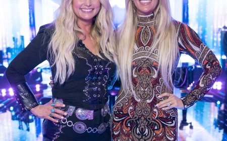 Why Miranda Lambert Says She, Carrie Underwood Deserve a Ribbon