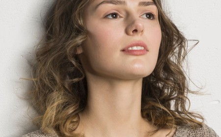 How to Address Tech Neck and Sun Damage for Smoother-Looking Skin