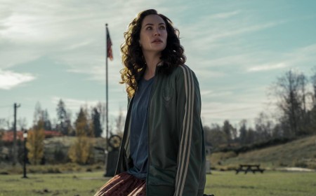 Mike Flanagan's 7-Part Netflix Masterpiece Is So Good, It Demands To Be Watched Twice