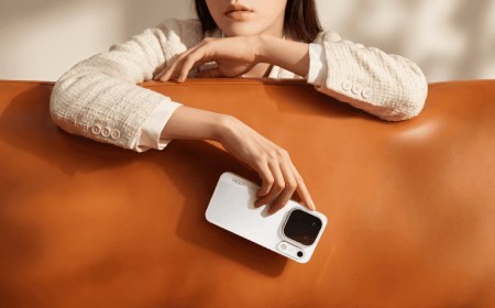Oppo’s Find X10 Pro Max puts 200MP sensors behind all three rear cameras