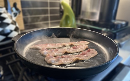 I Caved to the TikTok Trend of Cooking Bacon in Water. Here’s How It Went