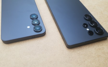 What is the oldest Samsung device that still gets software updates in 2026?
