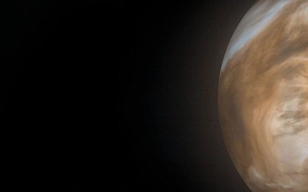 Venus' mysterious haze is actually cosmic dust