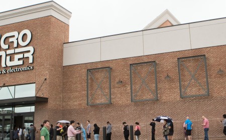 The internet isn’t the best place for finding PC components to upgrade your computer — brick-and-mortar stores still reign supreme thanks to bundled deals