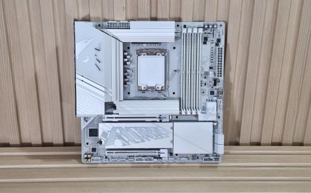 Gigabyte Z890M Aorus Elite WiFi7 Motherboard Review: Icy-white SFF board offers full-size features for Intel