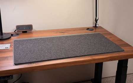 Uplift 4-leg standing desk review