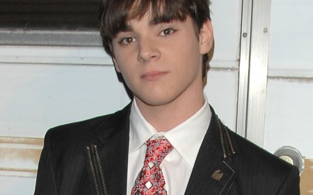 Breaking Bad's Aaron Paul & Dean Norris Honor RJ Mitte After His Death