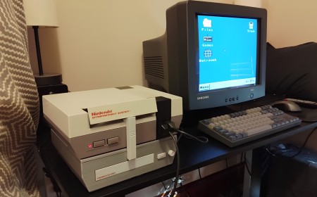Modder turns NES into a Windows-like desktop with original hardware