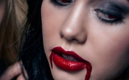 You Don’t Need a Costume To Be Hot on Halloween, Just 6 Makeup Tricks