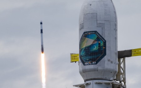 Rocket Report: SpaceX completes launch triple-header; Rocket Lab nets big contract
