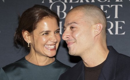 Katie Holmes' face says it all as actress, 47, clings to boytoy Jason Bard Yarmosky, 39, on red carpet at American Ballet Theatre's Fall Gala