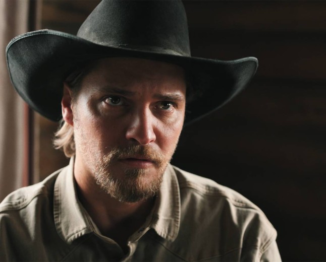 Yellowstone Star's Return In Taylor Sheridan Spinoff Gets Cautious Update From Luke Grimes