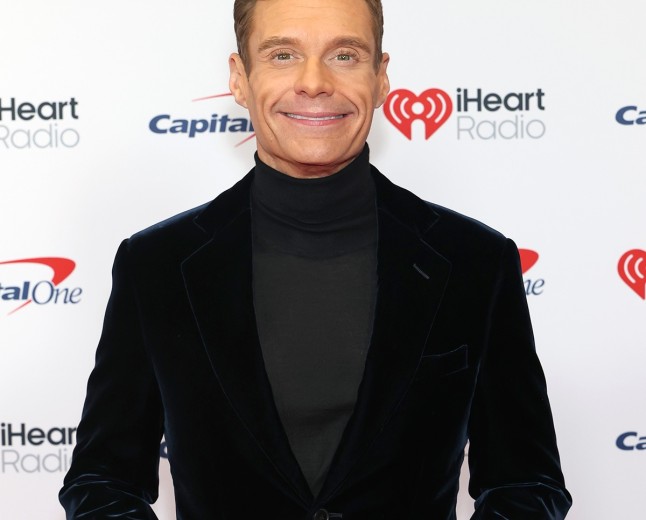 Ryan Seacrest Shows Off Ripped Physique in Shirtless Beach Photo